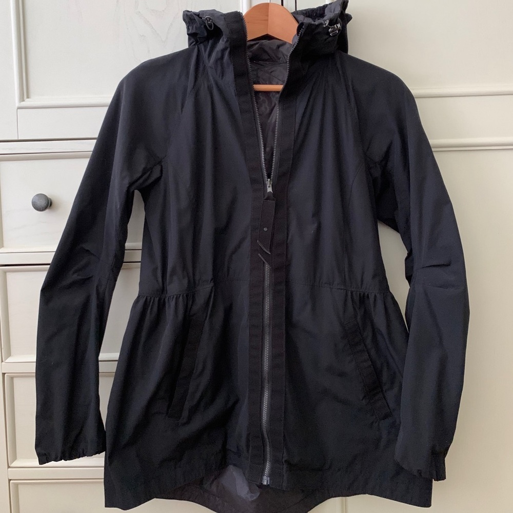 Lululemon Rain for Daze Raincoat